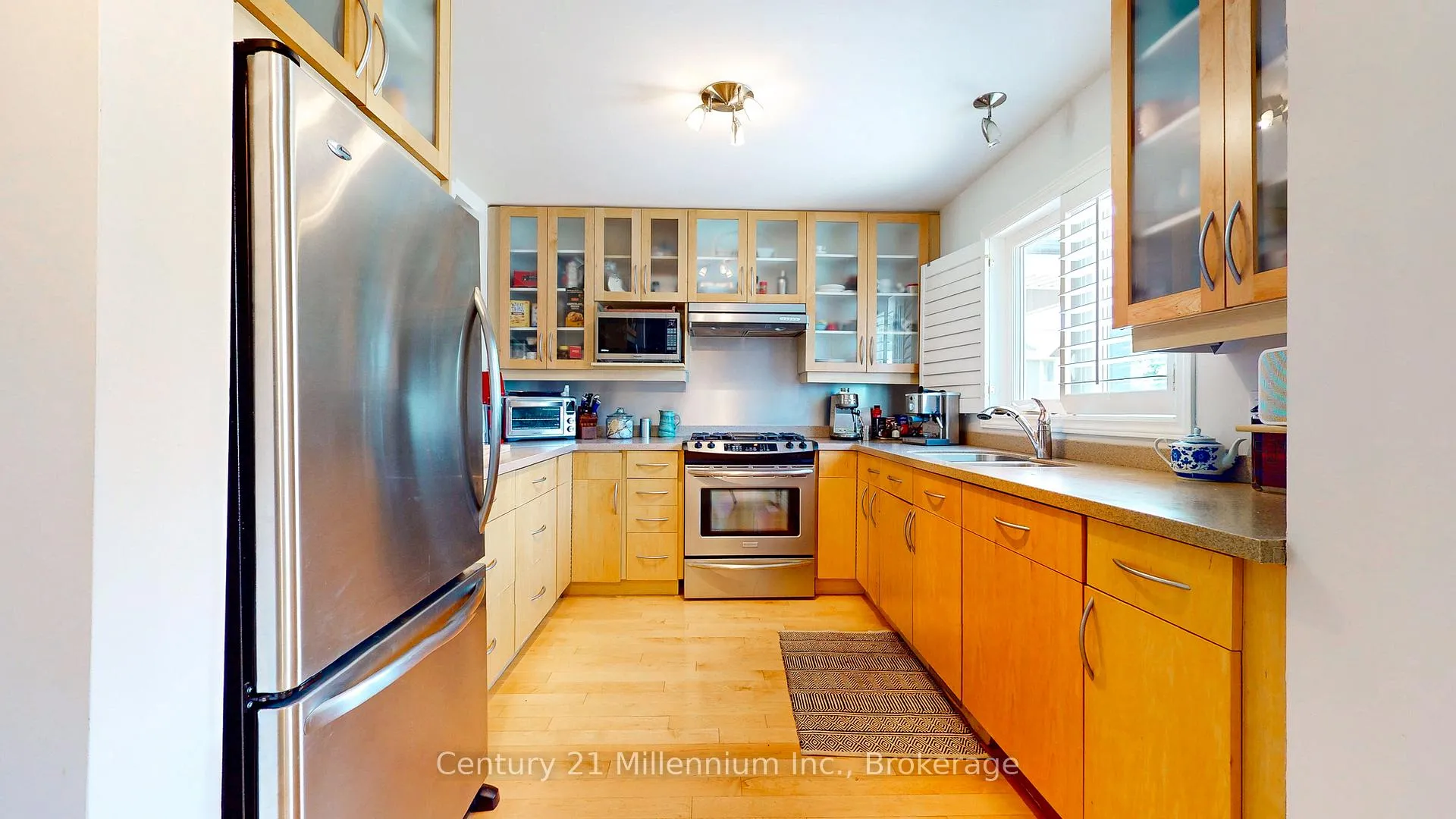 Photo 22 of 36 Lighthouse Lane E, Collingwood — HOMEH