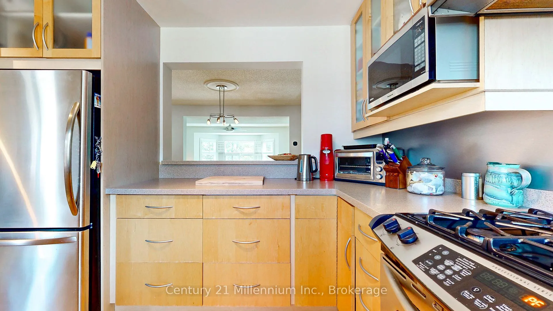 Photo 24 of 36 Lighthouse Lane E, Collingwood — HOMEH
