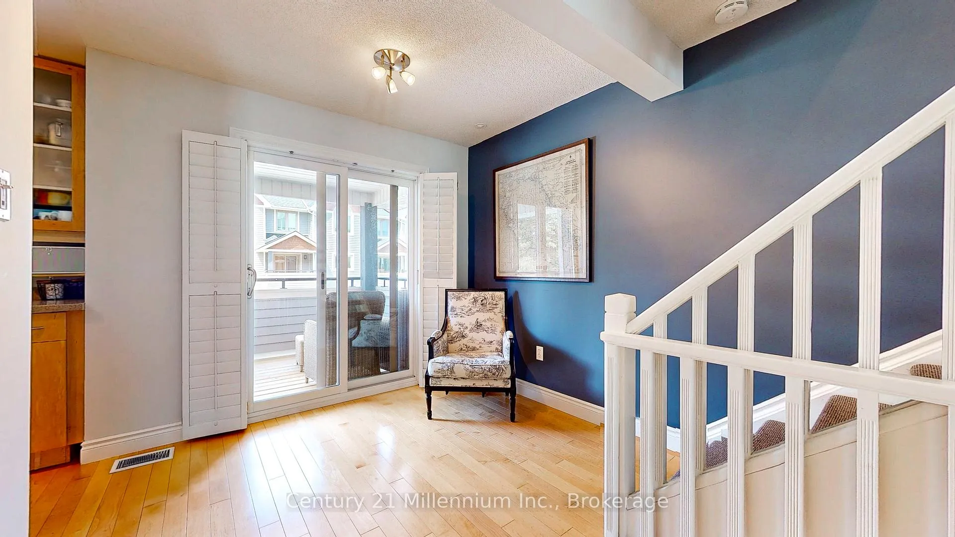 Photo 25 of 36 Lighthouse Lane E, Collingwood — HOMEH