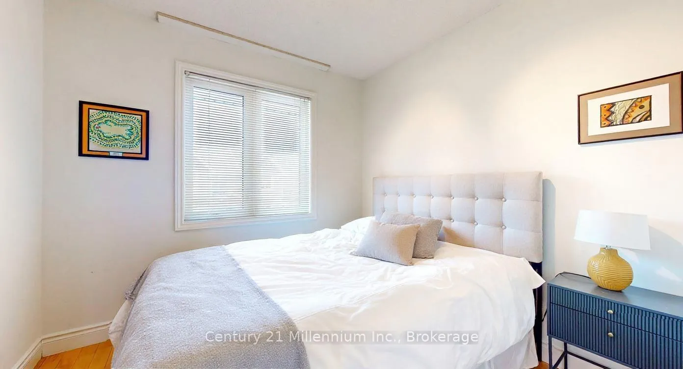 Photo 35 of 36 Lighthouse Lane E, Collingwood — HOMEH