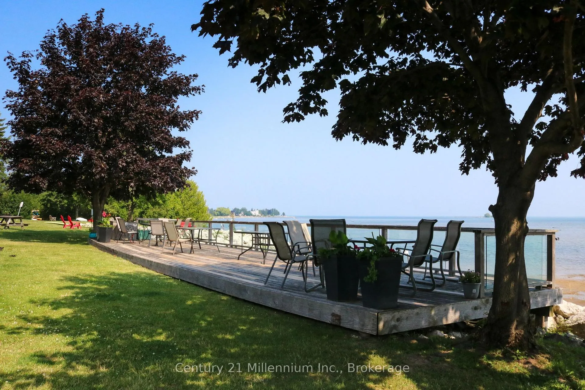 Photo 45 of 36 Lighthouse Lane E, Collingwood — HOMEH