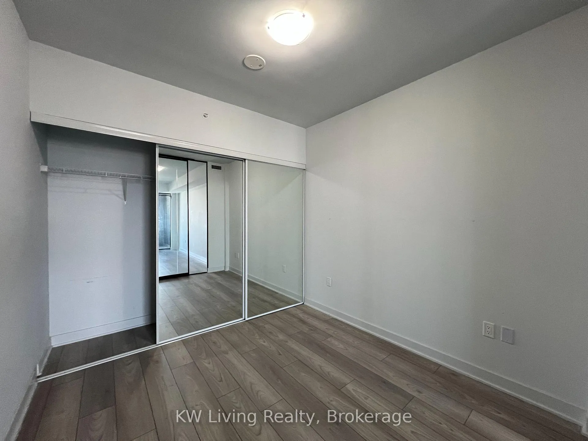 Photo 13 of Unit 1103, 2920 Hwy 7, Vaughan, Concord — HOMEH