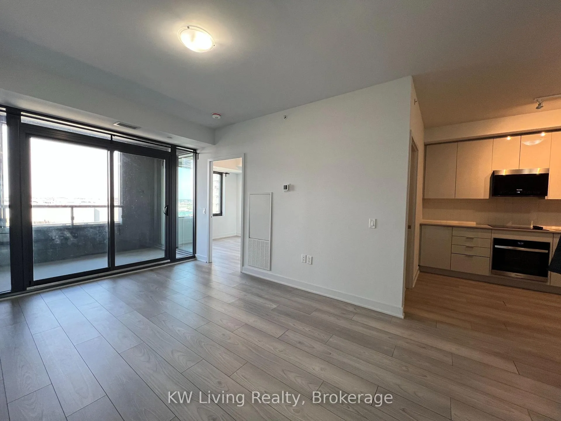 Photo 15 of Unit 1103, 2920 Hwy 7, Vaughan, Concord — HOMEH
