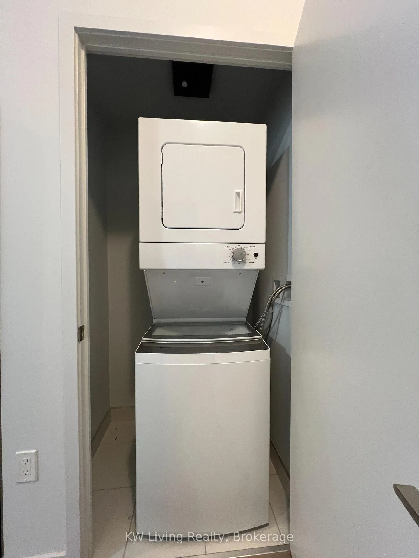 Photo 17 of Unit 1103, 2920 Hwy 7, Vaughan, Concord — HOMEH