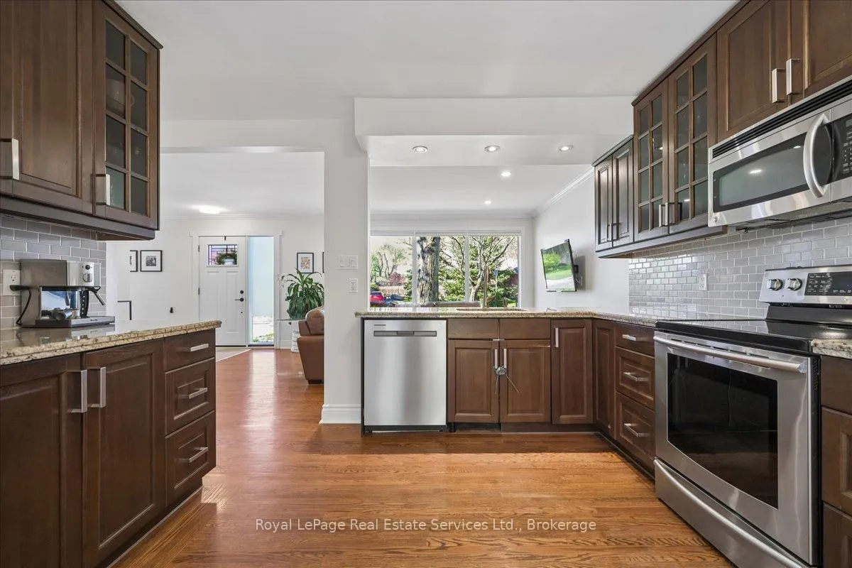 Photo 8 of 1463 Augustine Drive, Burlington, Mountainside — HOMEH