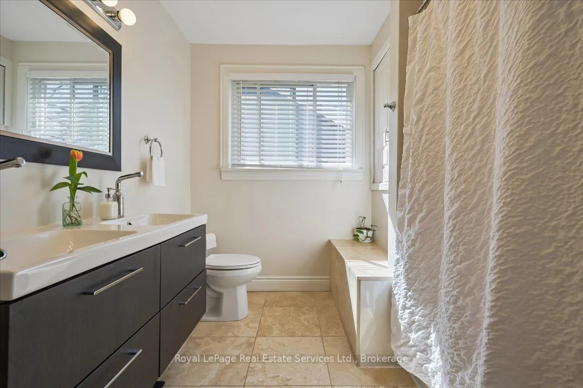 Photo 10 of 1463 Augustine Drive, Burlington, Mountainside — HOMEH
