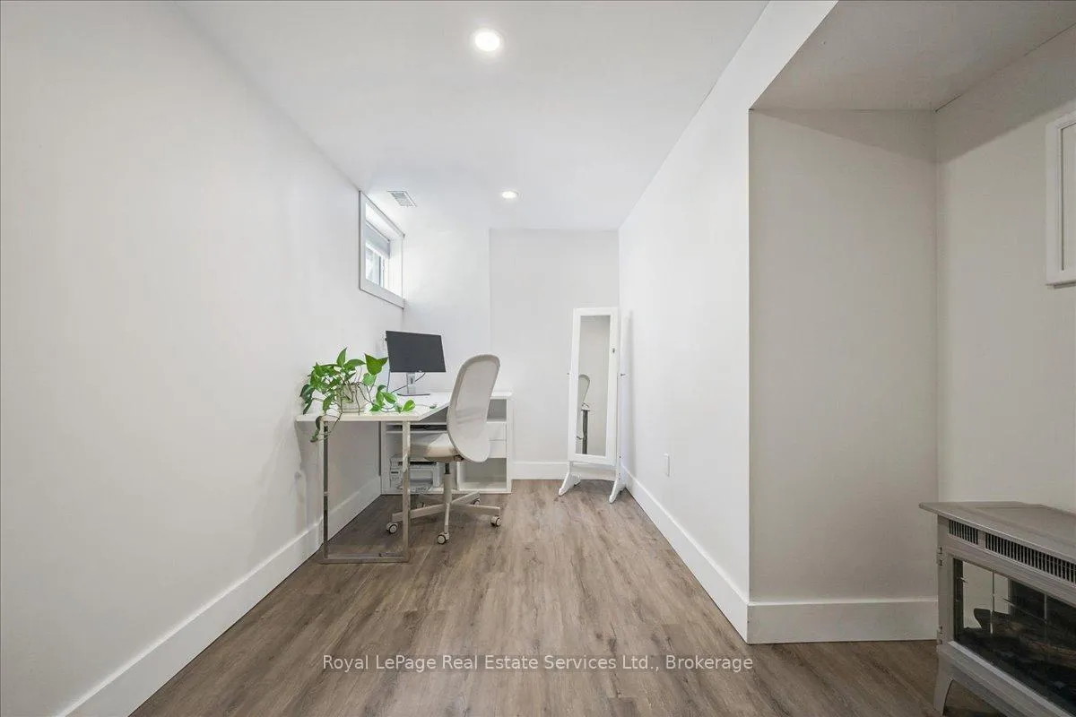 Photo 17 of 1463 Augustine Drive, Burlington, Mountainside — HOMEH