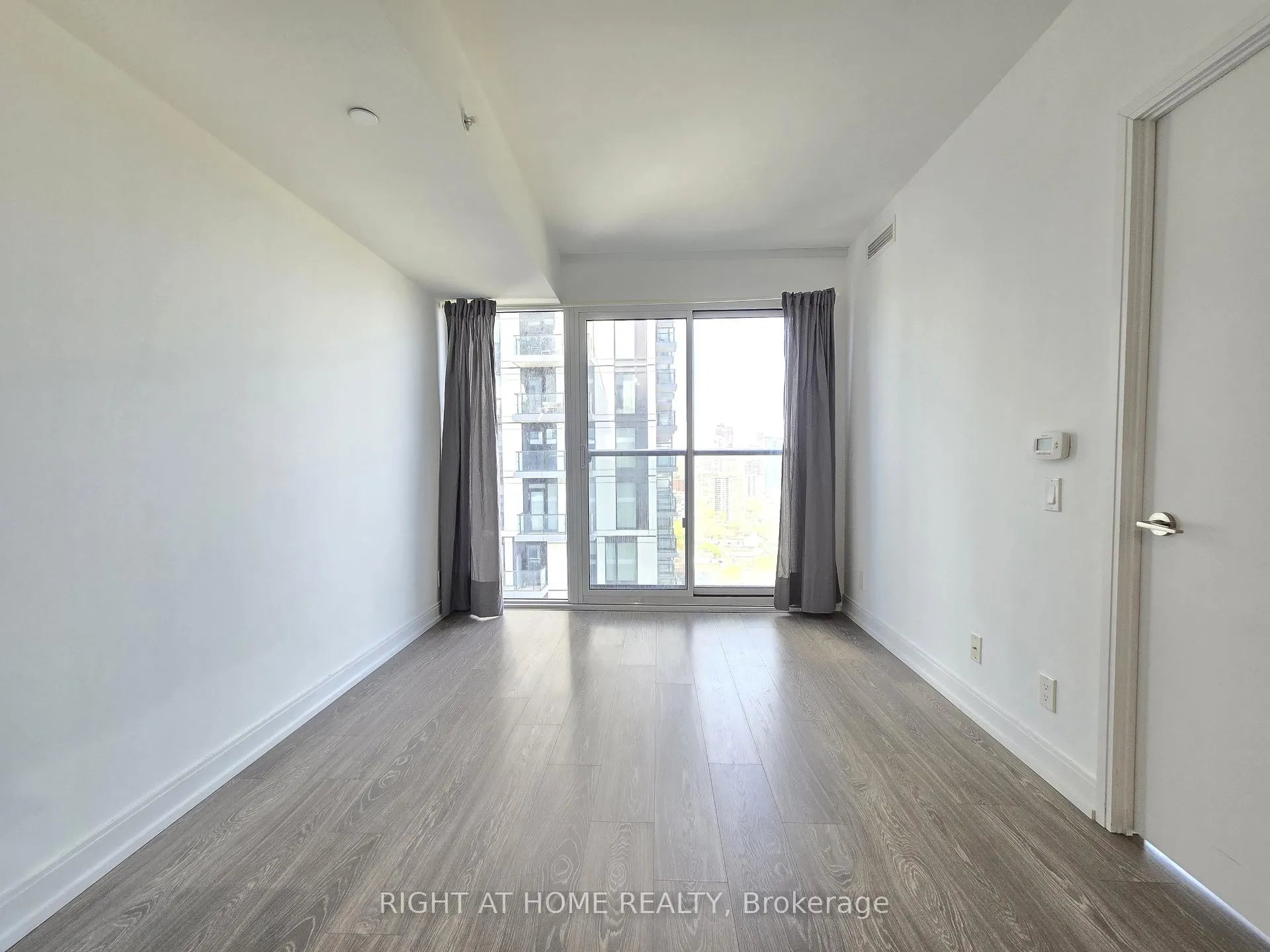Photo 5 of Unit 3802, 181 Dundas Street E, Toronto, Moss Park — HOMEH