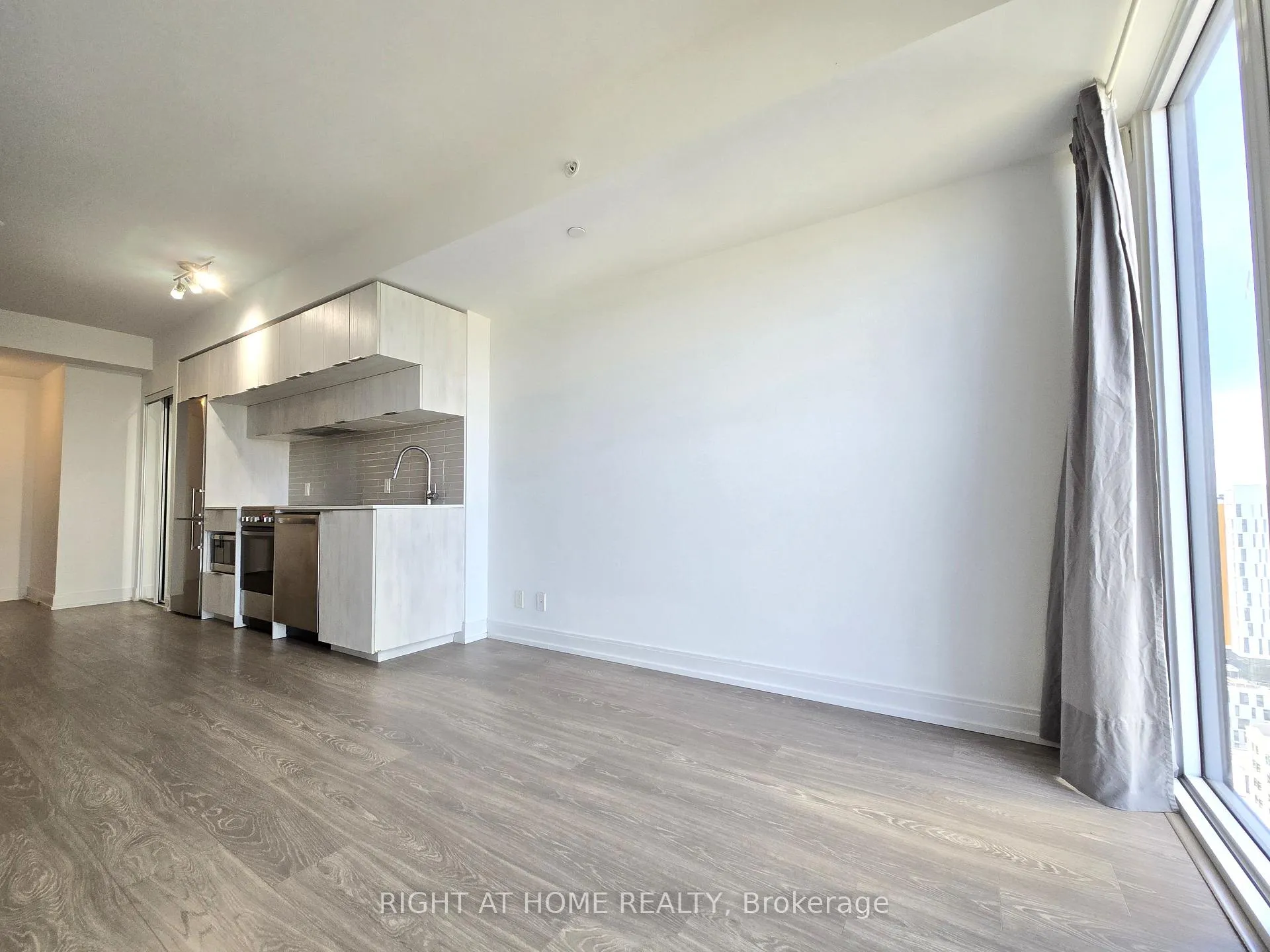Photo 6 of Unit 3802, 181 Dundas Street E, Toronto, Moss Park — HOMEH