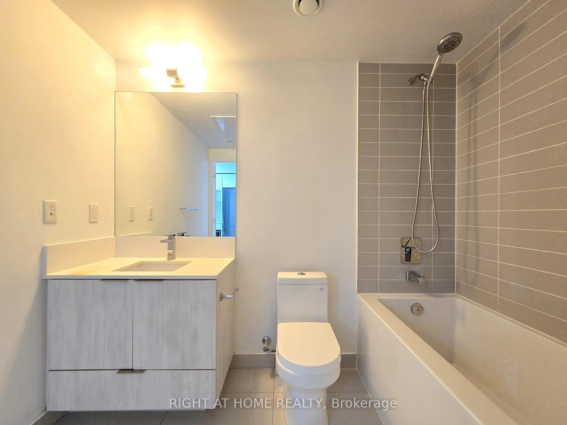 Photo 19 of Unit 3802, 181 Dundas Street E, Toronto, Moss Park — HOMEH