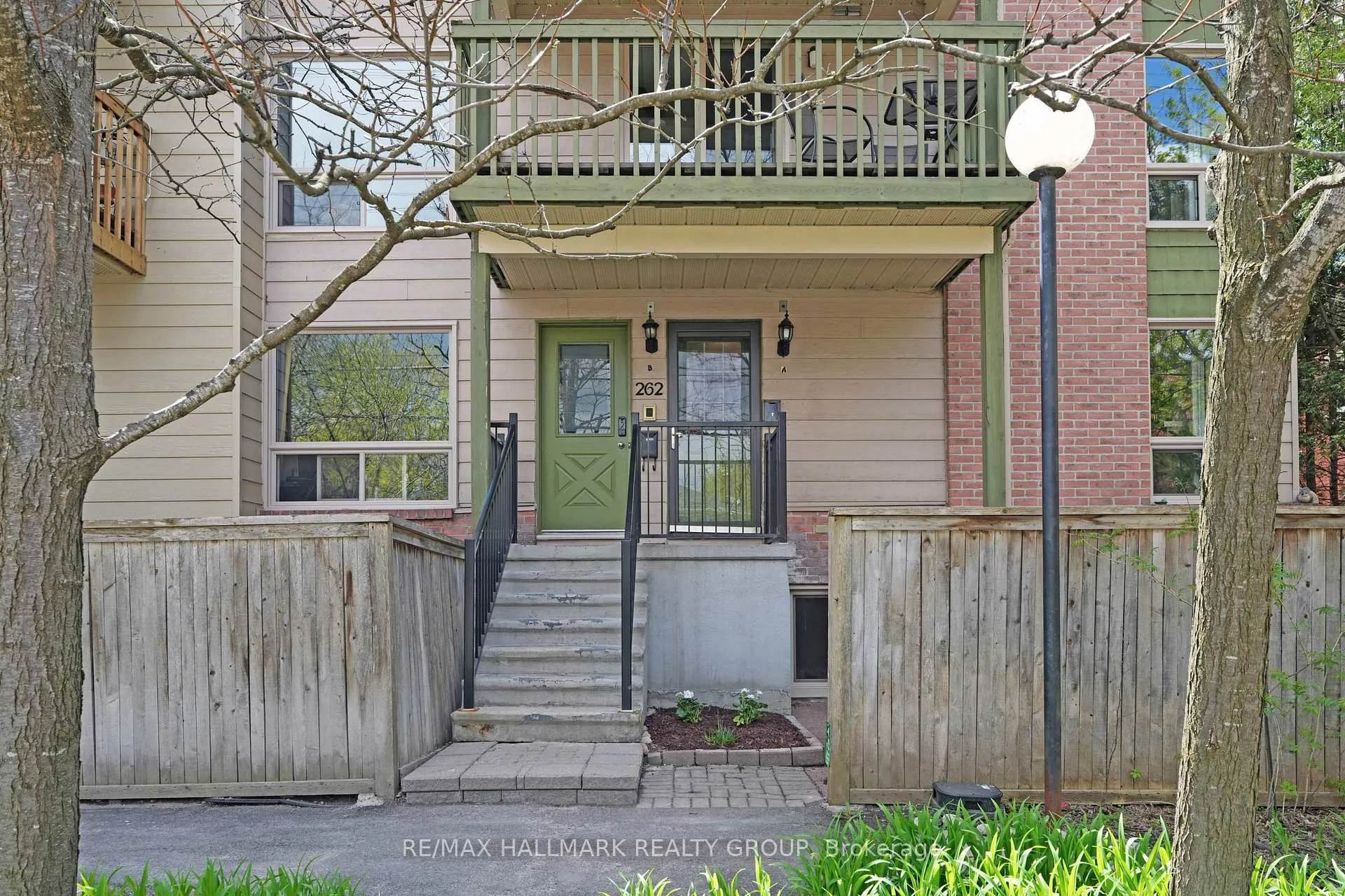 Photo 2 of 262A Presland Road, Ottawa, Overbrook/Castle Heights — HOMEH