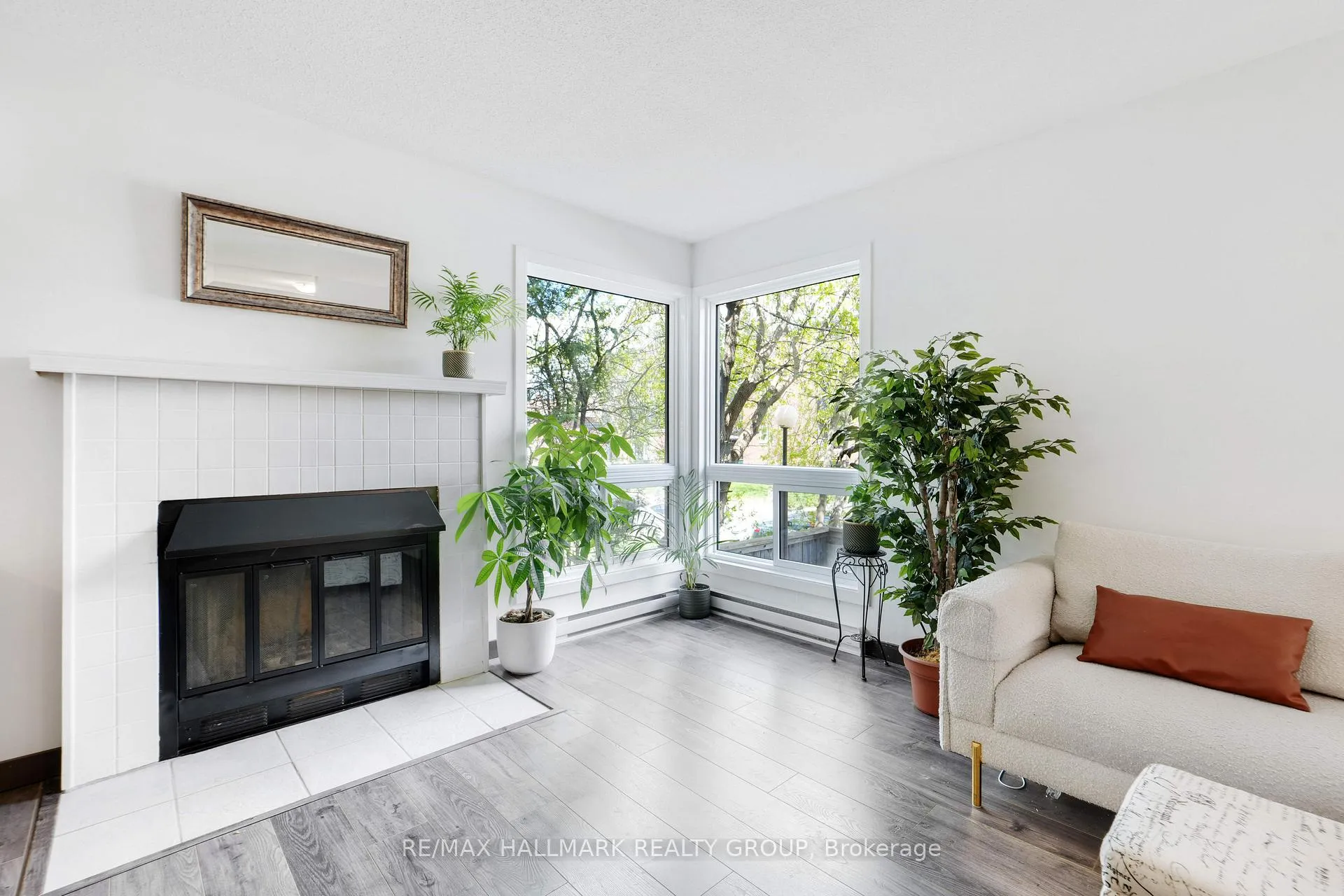 Photo 6 of 262A Presland Road, Ottawa, Overbrook/Castle Heights — HOMEH