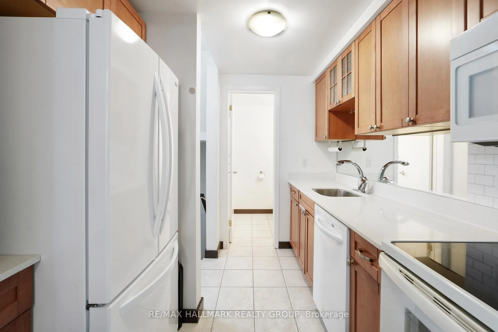Photo 15 of 262A Presland Road, Ottawa, Overbrook/Castle Heights — HOMEH