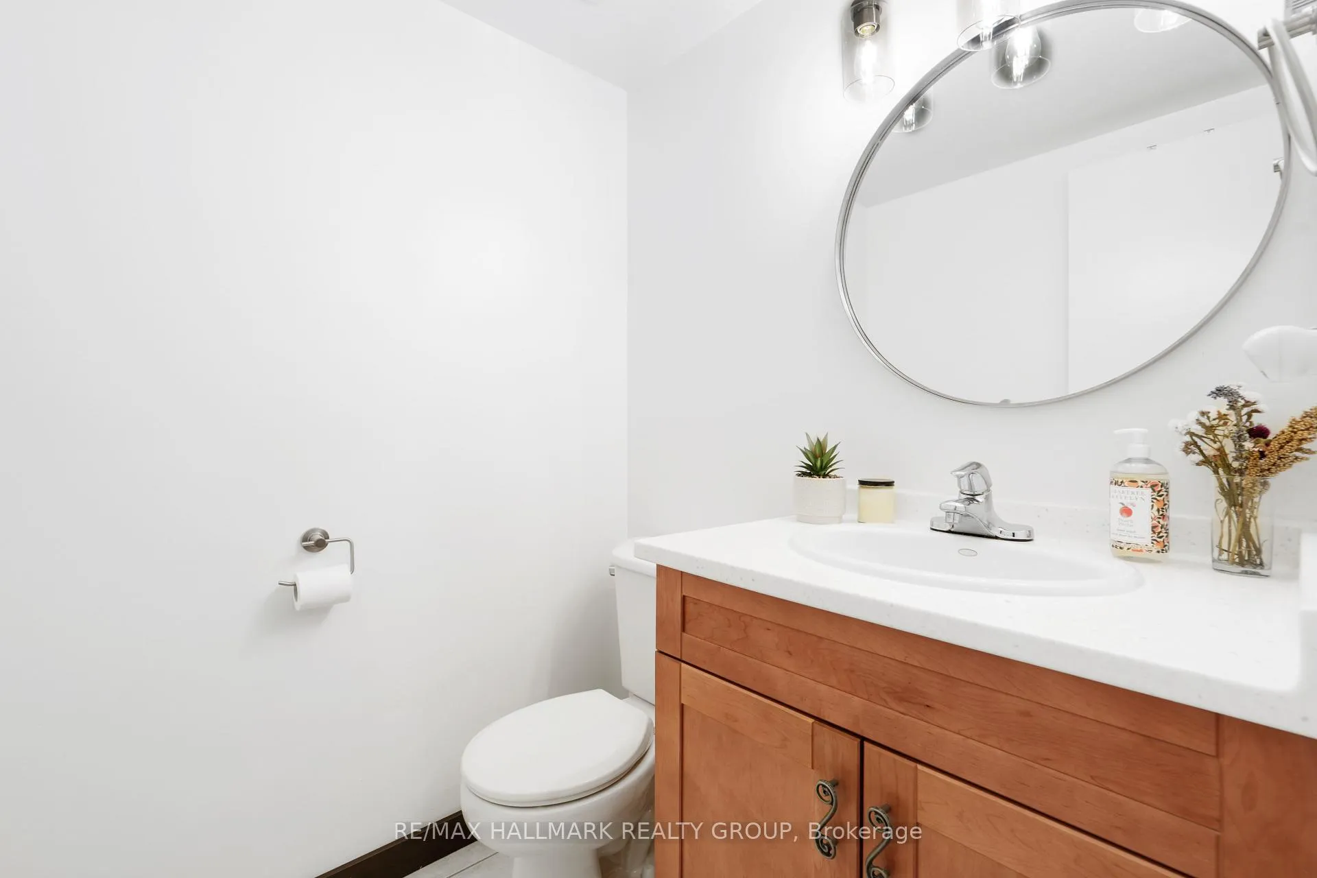 Photo 16 of 262A Presland Road, Ottawa, Overbrook/Castle Heights — HOMEH