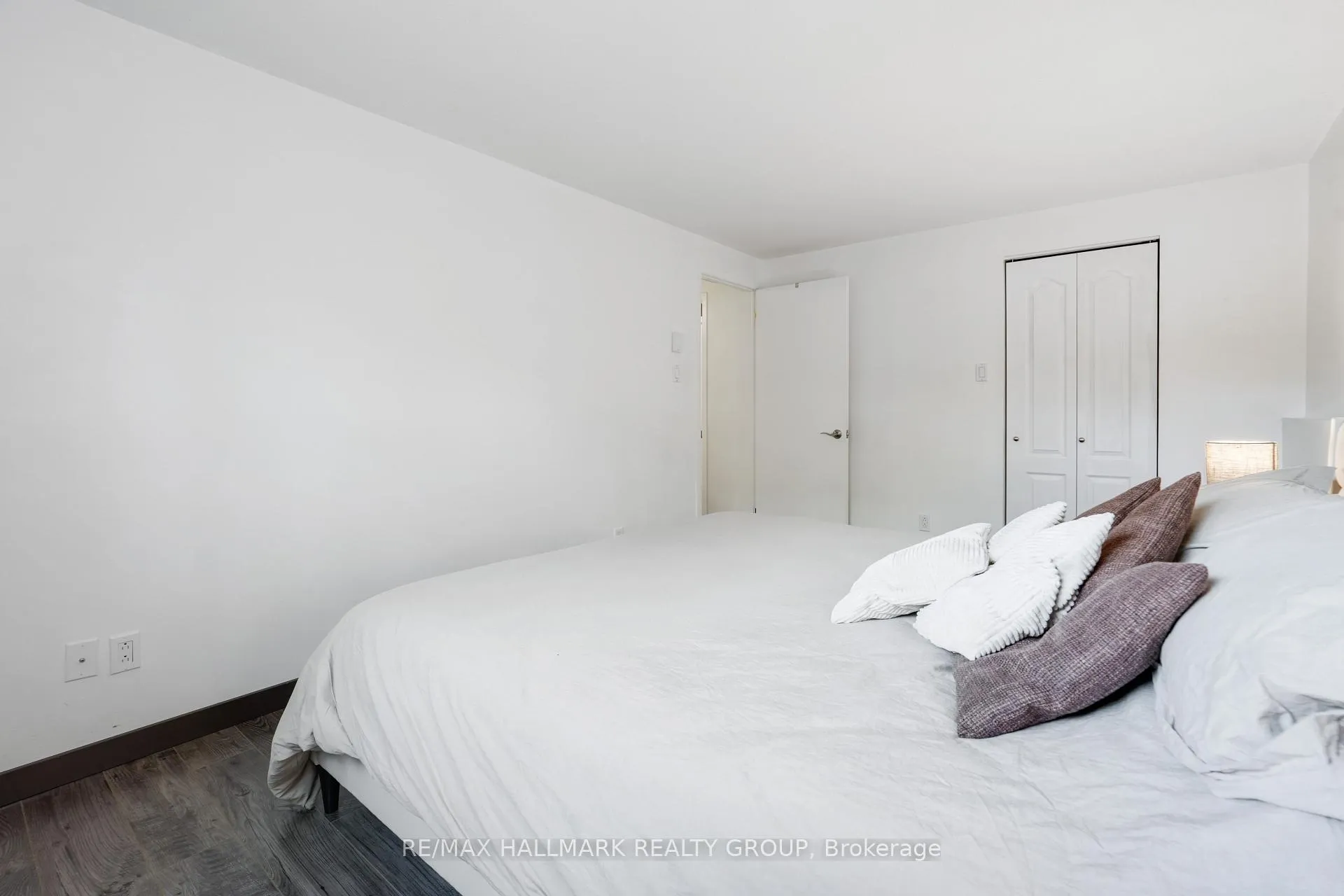 Photo 19 of 262A Presland Road, Ottawa, Overbrook/Castle Heights — HOMEH