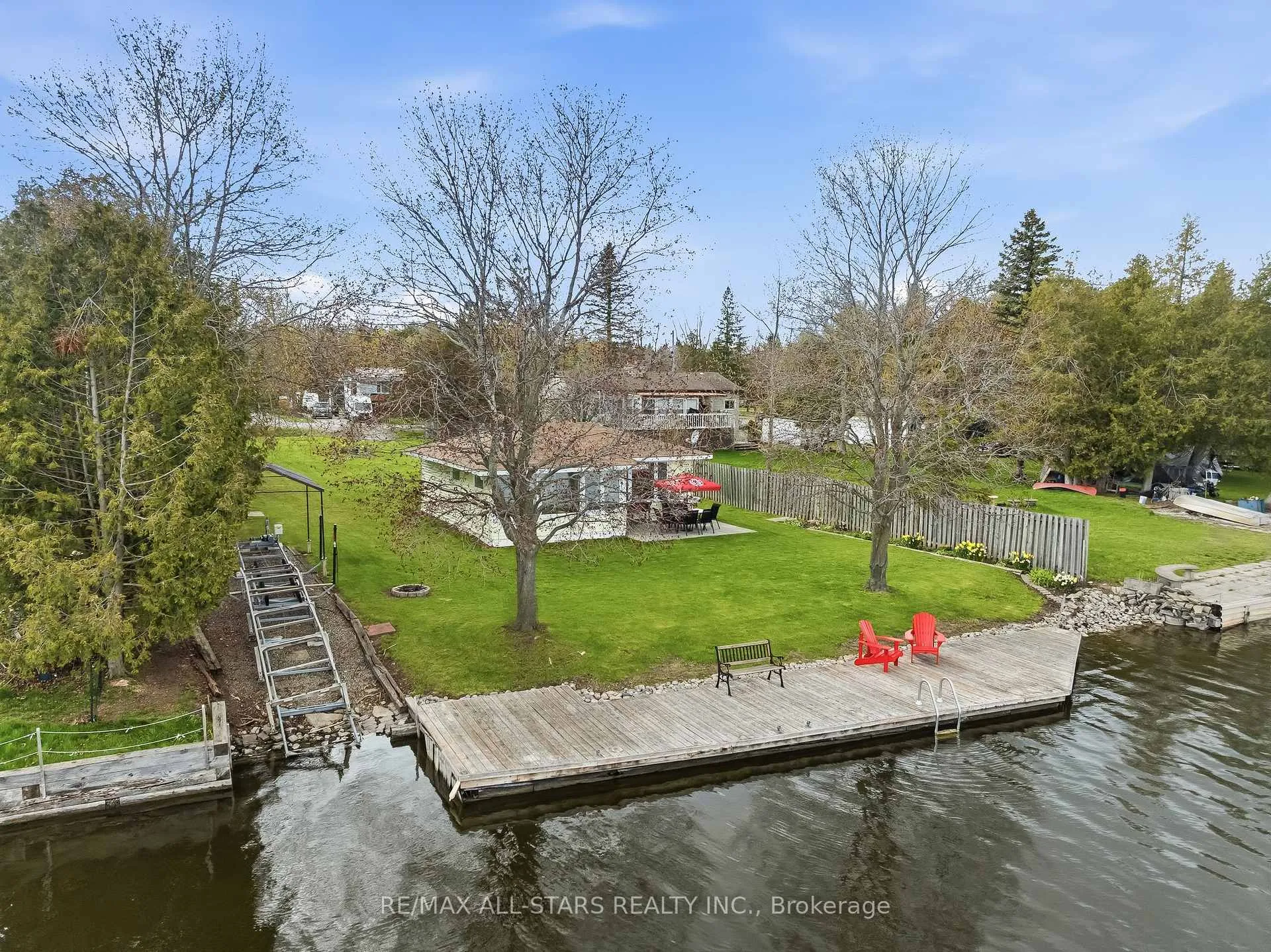 Photo 3 of 42 Riverside Drive, Kawartha Lakes, Lindsay — HOMEH