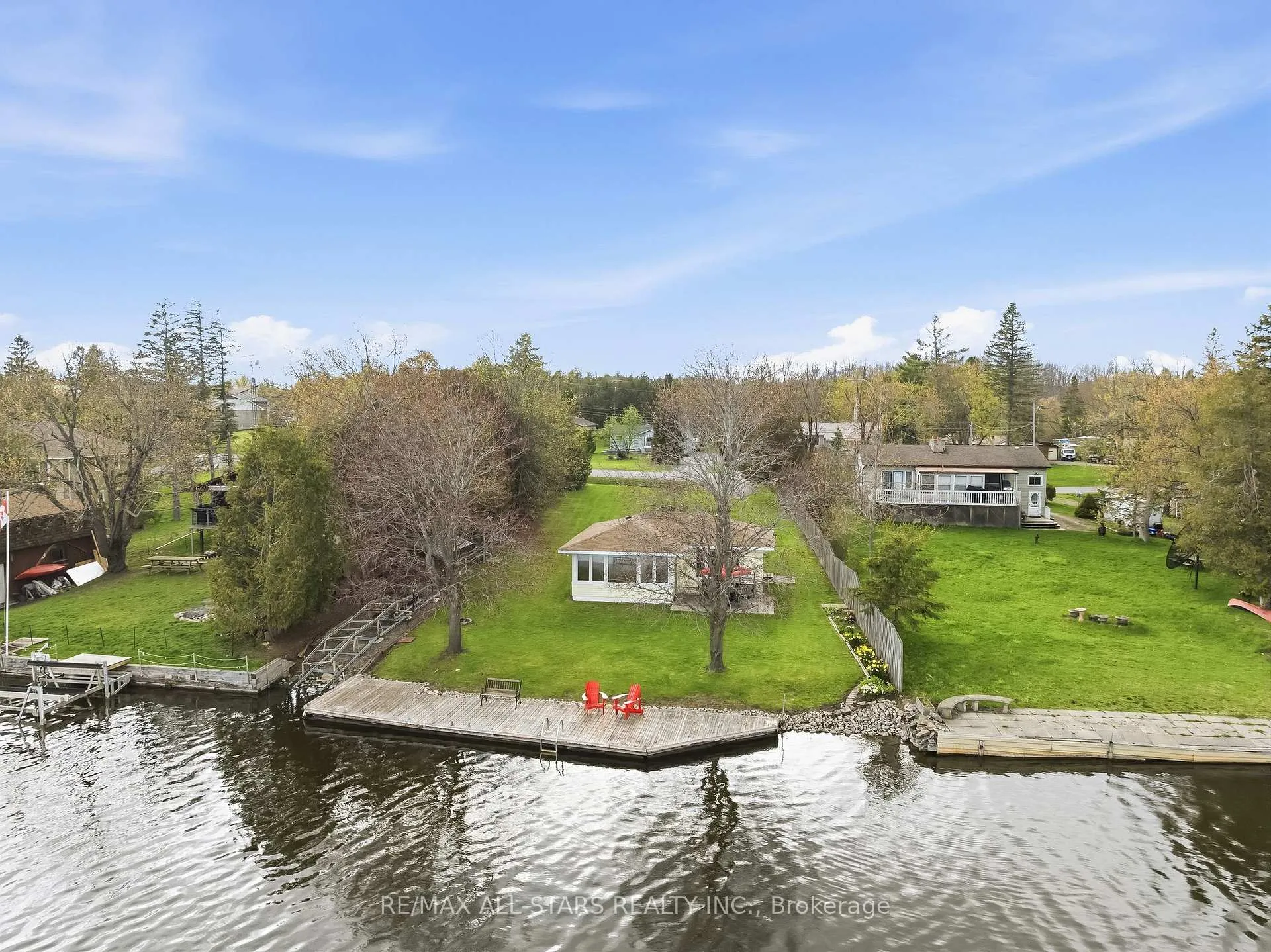 Photo 5 of 42 Riverside Drive, Kawartha Lakes, Lindsay — HOMEH