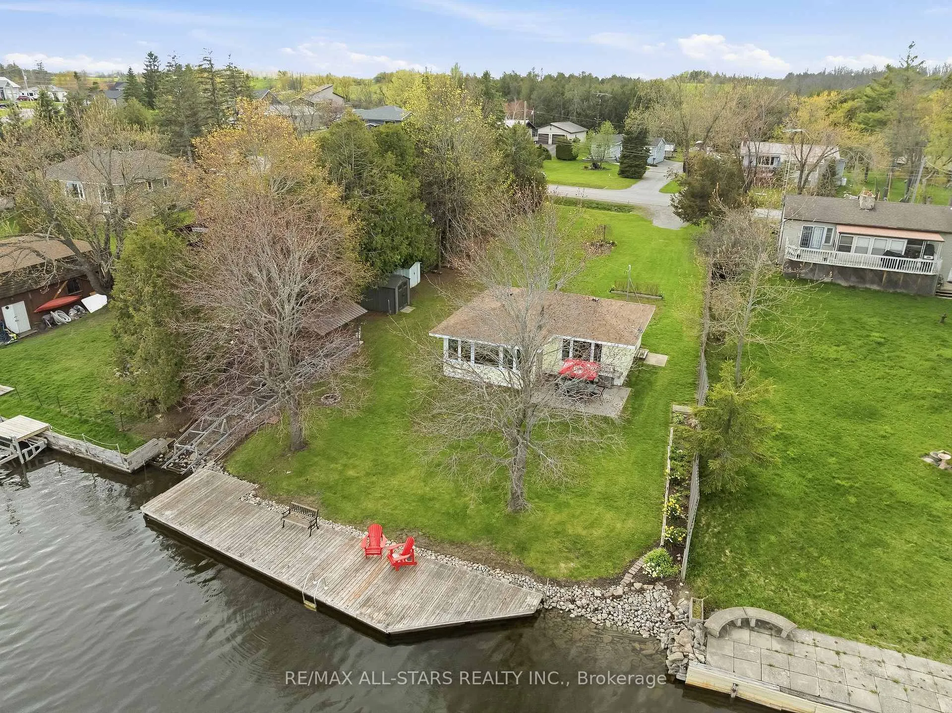 Photo 6 of 42 Riverside Drive, Kawartha Lakes, Lindsay — HOMEH