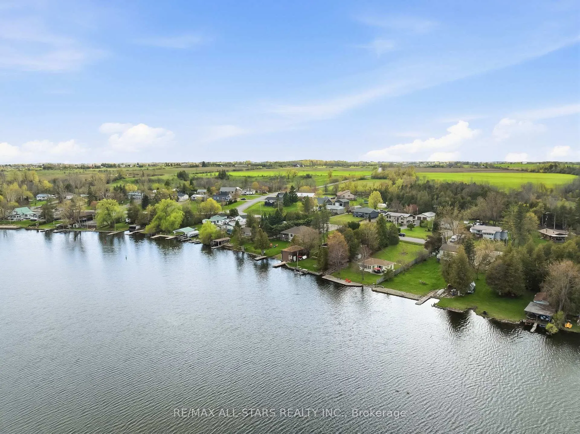 Photo 8 of 42 Riverside Drive, Kawartha Lakes, Lindsay — HOMEH