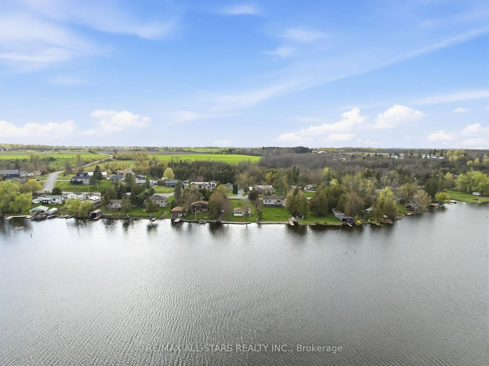 Photo 9 of 42 Riverside Drive, Kawartha Lakes, Lindsay — HOMEH