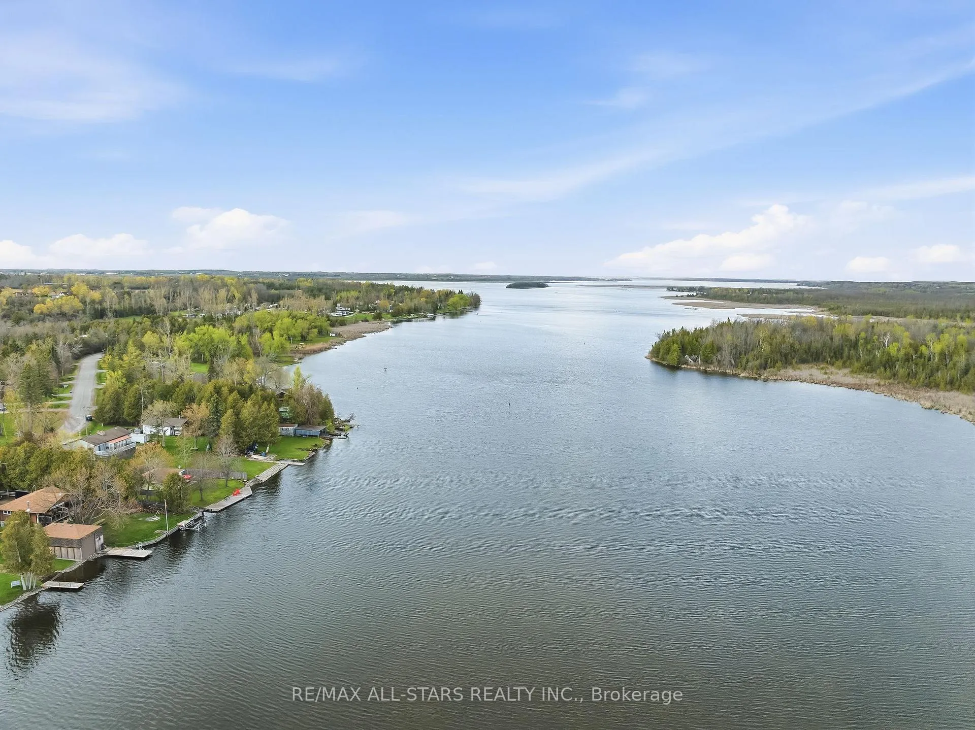 Photo 10 of 42 Riverside Drive, Kawartha Lakes, Lindsay — HOMEH