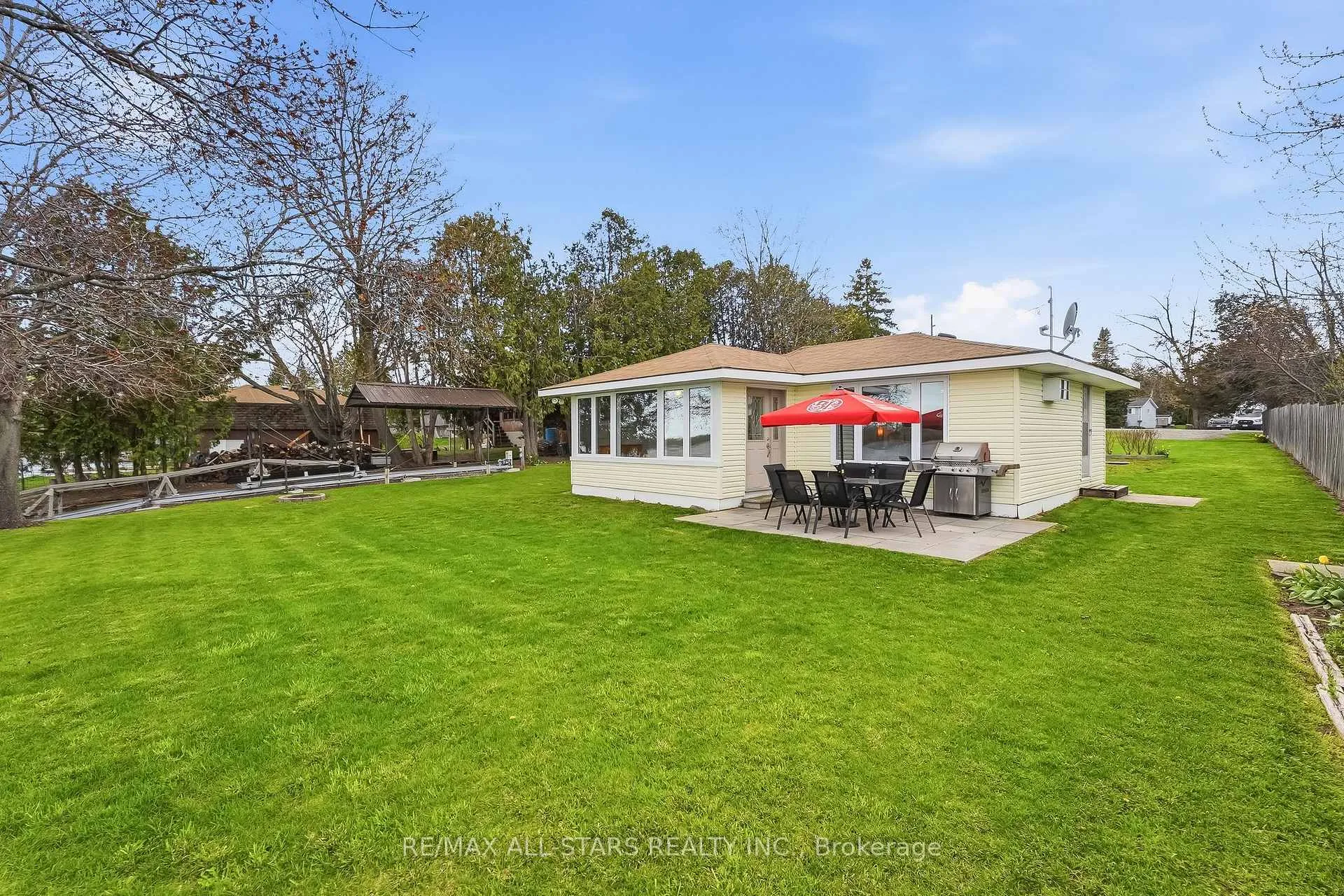 Photo 11 of 42 Riverside Drive, Kawartha Lakes, Lindsay — HOMEH