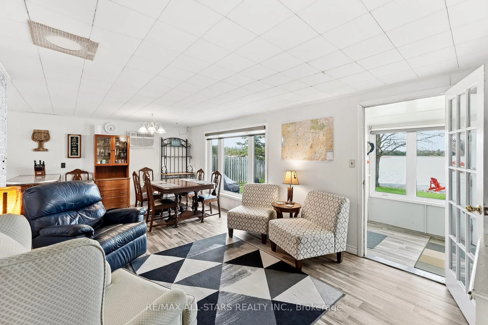 Photo 17 of 42 Riverside Drive, Kawartha Lakes, Lindsay — HOMEH