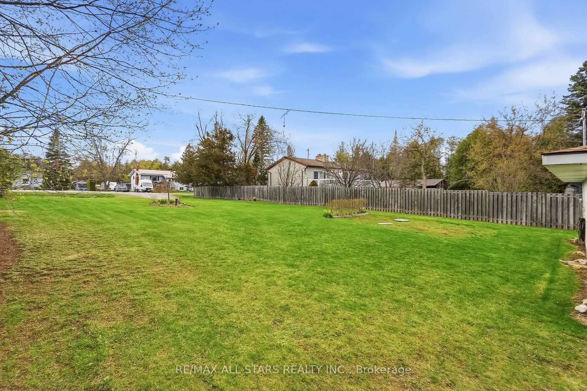 Photo 40 of 42 Riverside Drive, Kawartha Lakes, Lindsay — HOMEH