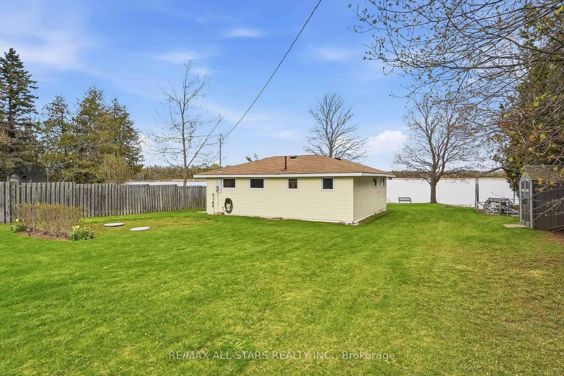 Photo 41 of 42 Riverside Drive, Kawartha Lakes, Lindsay — HOMEH
