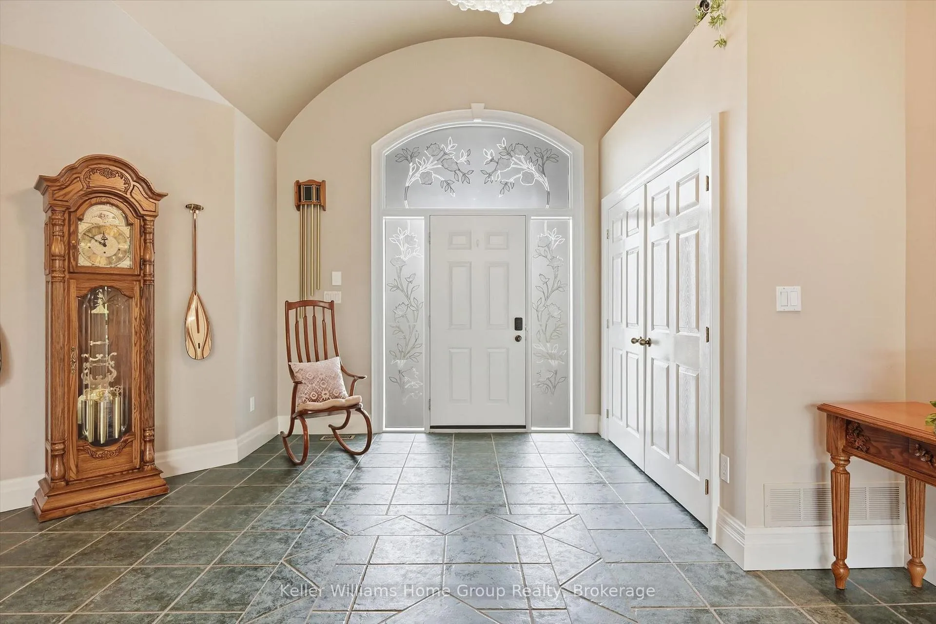 Photo 5 of 6423 Chelsea Road, Burlington, Rural Burlington — HOMEH
