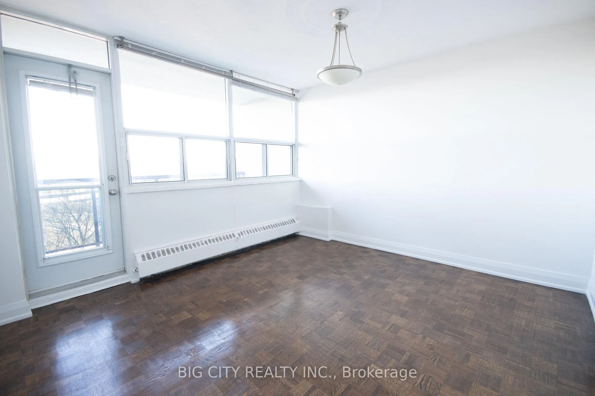 Photo 2 of Unit 401, 1000 Broadview Avenue, Toronto, East York — HOMEH