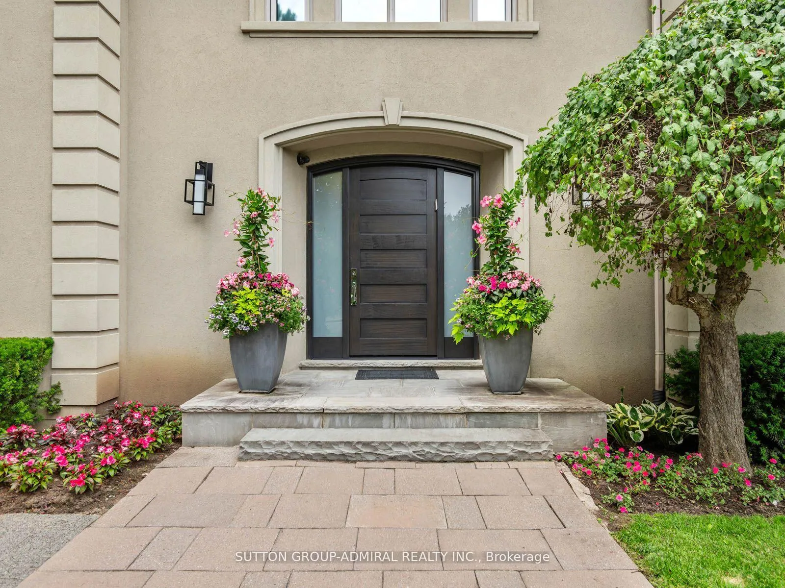 Photo 3 of 50 Renaissance Court, Vaughan, Beverley Glen — HOMEH