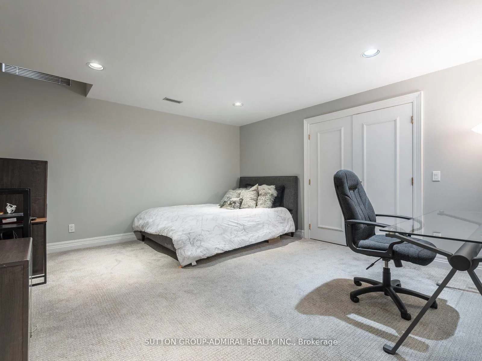 Photo 32 of 50 Renaissance Court, Vaughan, Beverley Glen — HOMEH