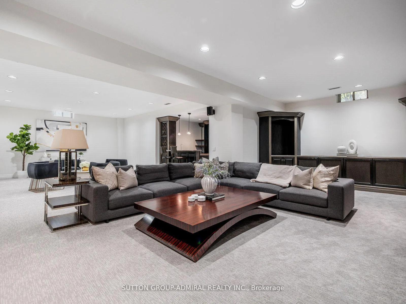 Photo 34 of 50 Renaissance Court, Vaughan, Beverley Glen — HOMEH
