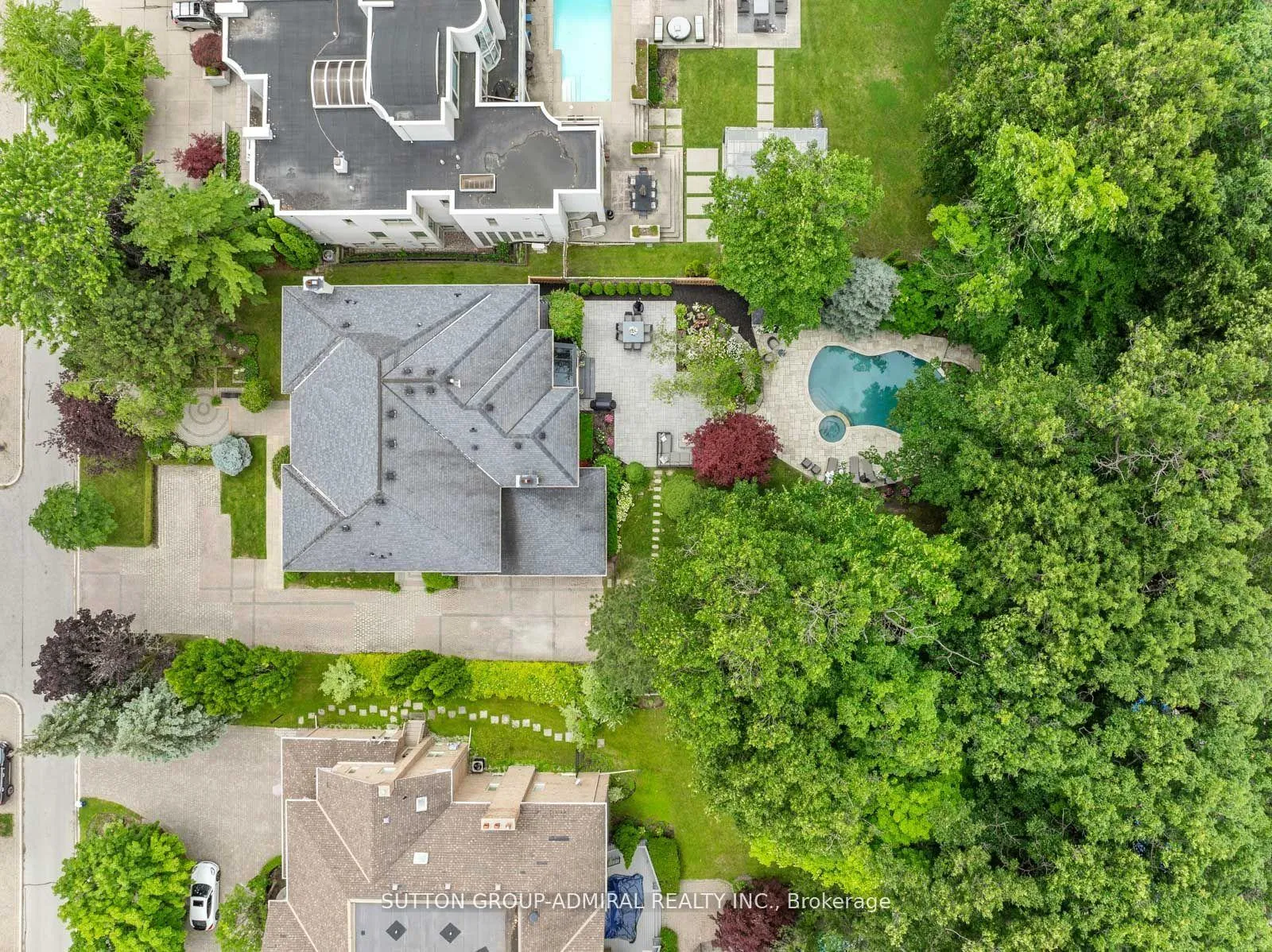 Photo 40 of 50 Renaissance Court, Vaughan, Beverley Glen — HOMEH