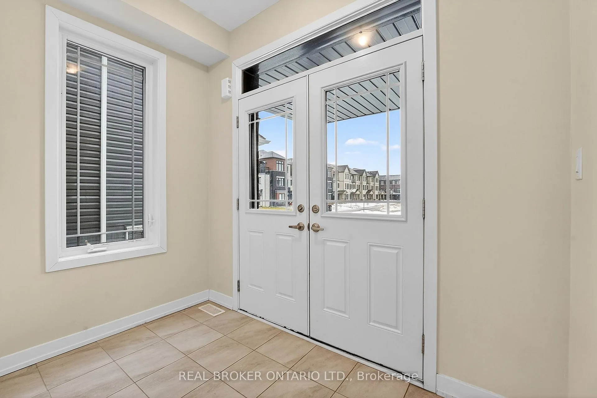 Photo 8 of 42 Sunflower Crescent, Thorold, Hurricane/Merrittville — HOMEH