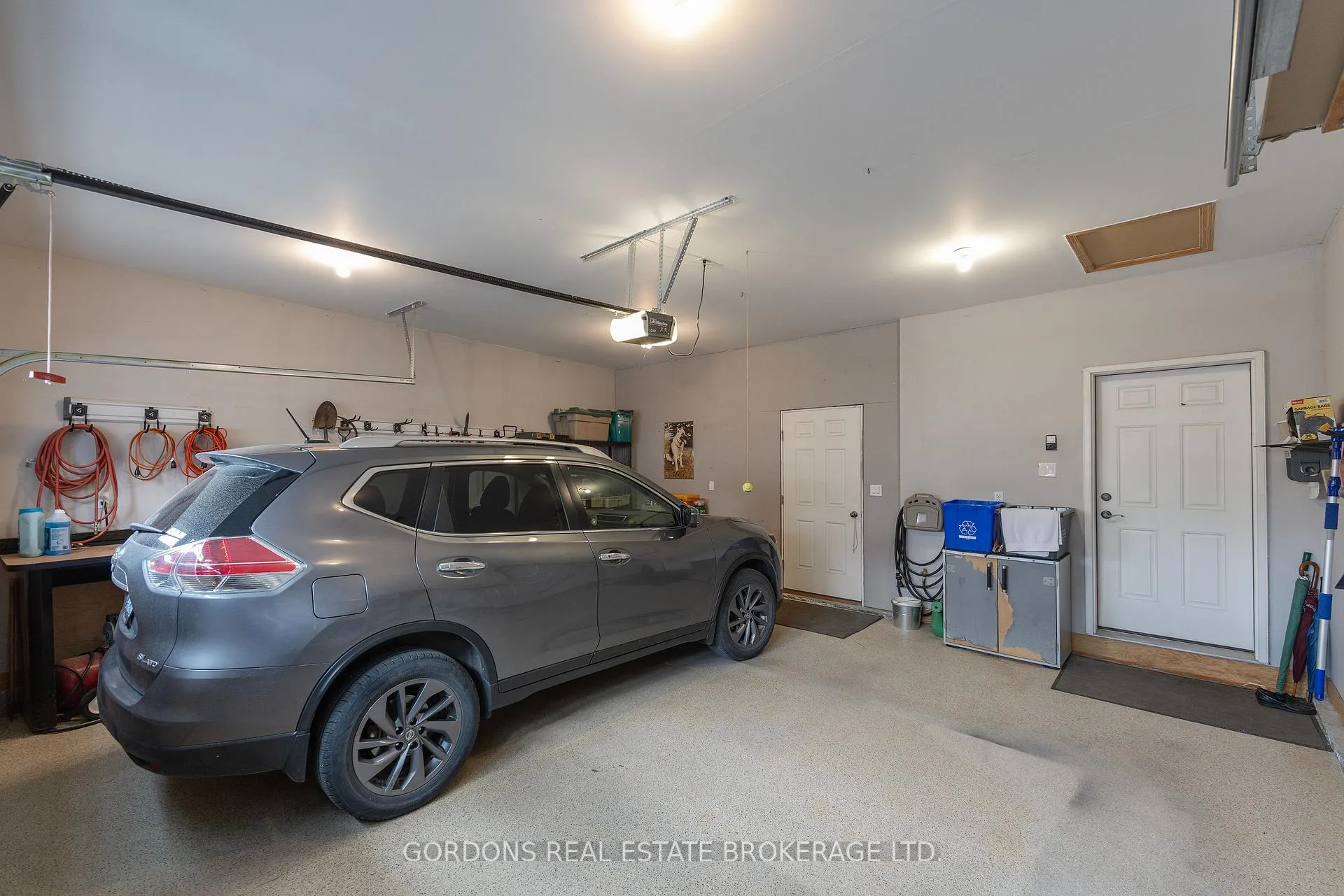 Photo 7 of 1271 Crossfield Avenue, Kingston, City Northwest — HOMEH
