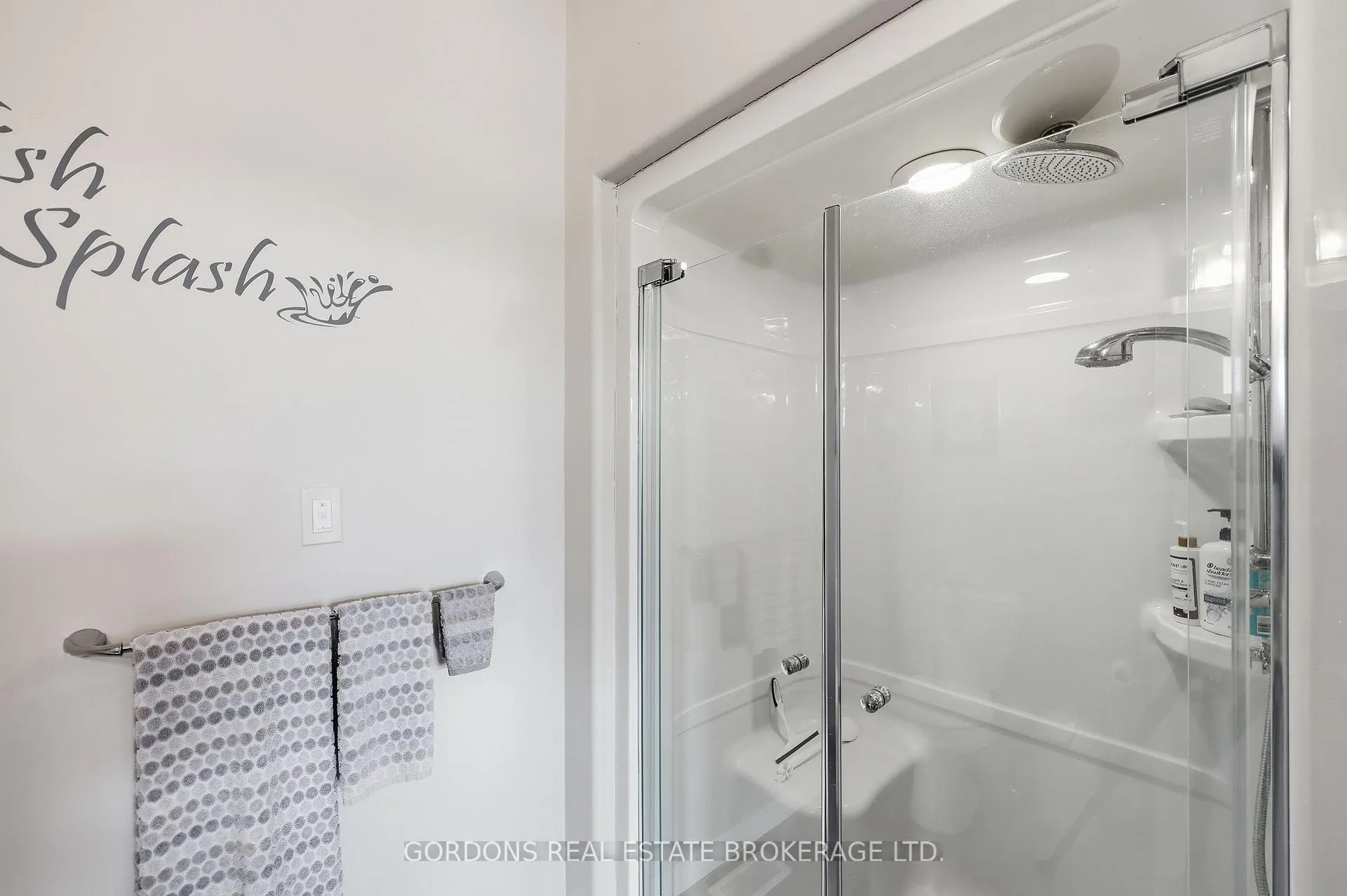 Photo 17 of 1271 Crossfield Avenue, Kingston, City Northwest — HOMEH