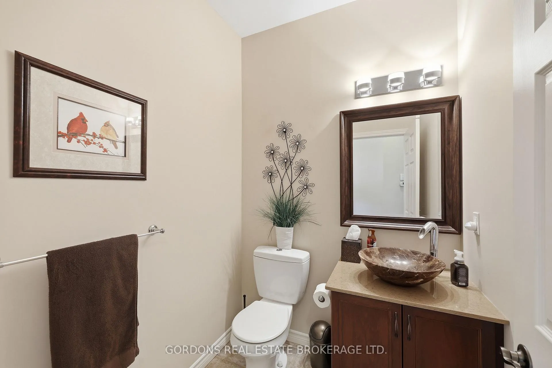 Photo 21 of 1271 Crossfield Avenue, Kingston, City Northwest — HOMEH