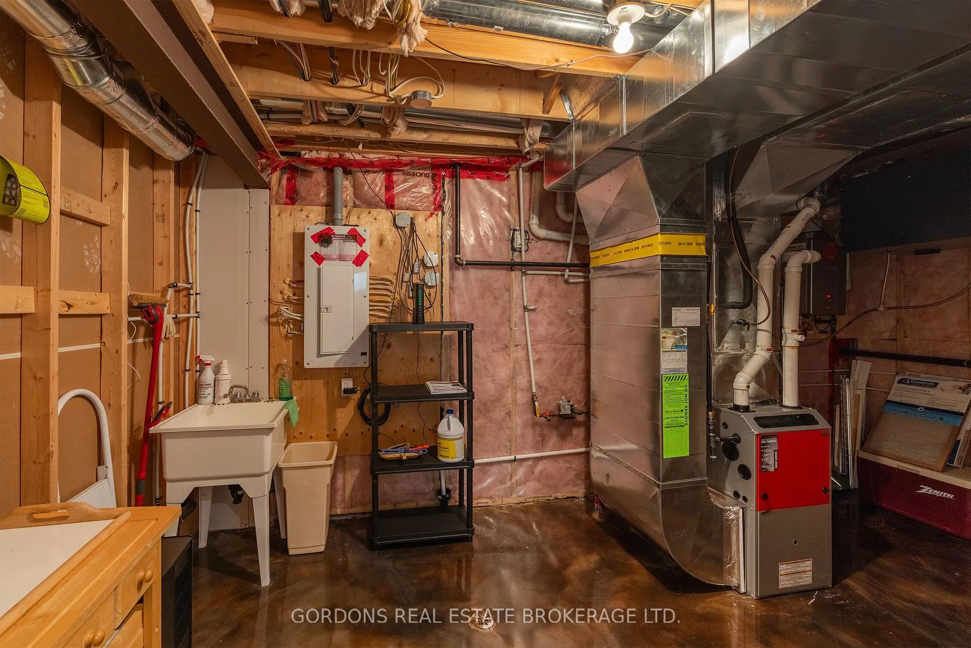 Photo 50 of 1271 Crossfield Avenue, Kingston, City Northwest — HOMEH