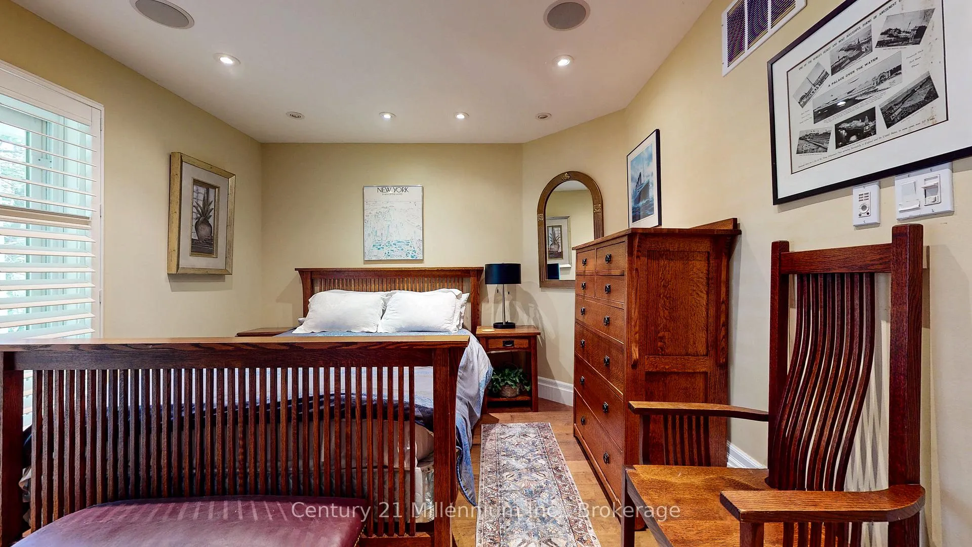 Photo 3 of 434 Oxbow Crescent, Collingwood — HOMEH
