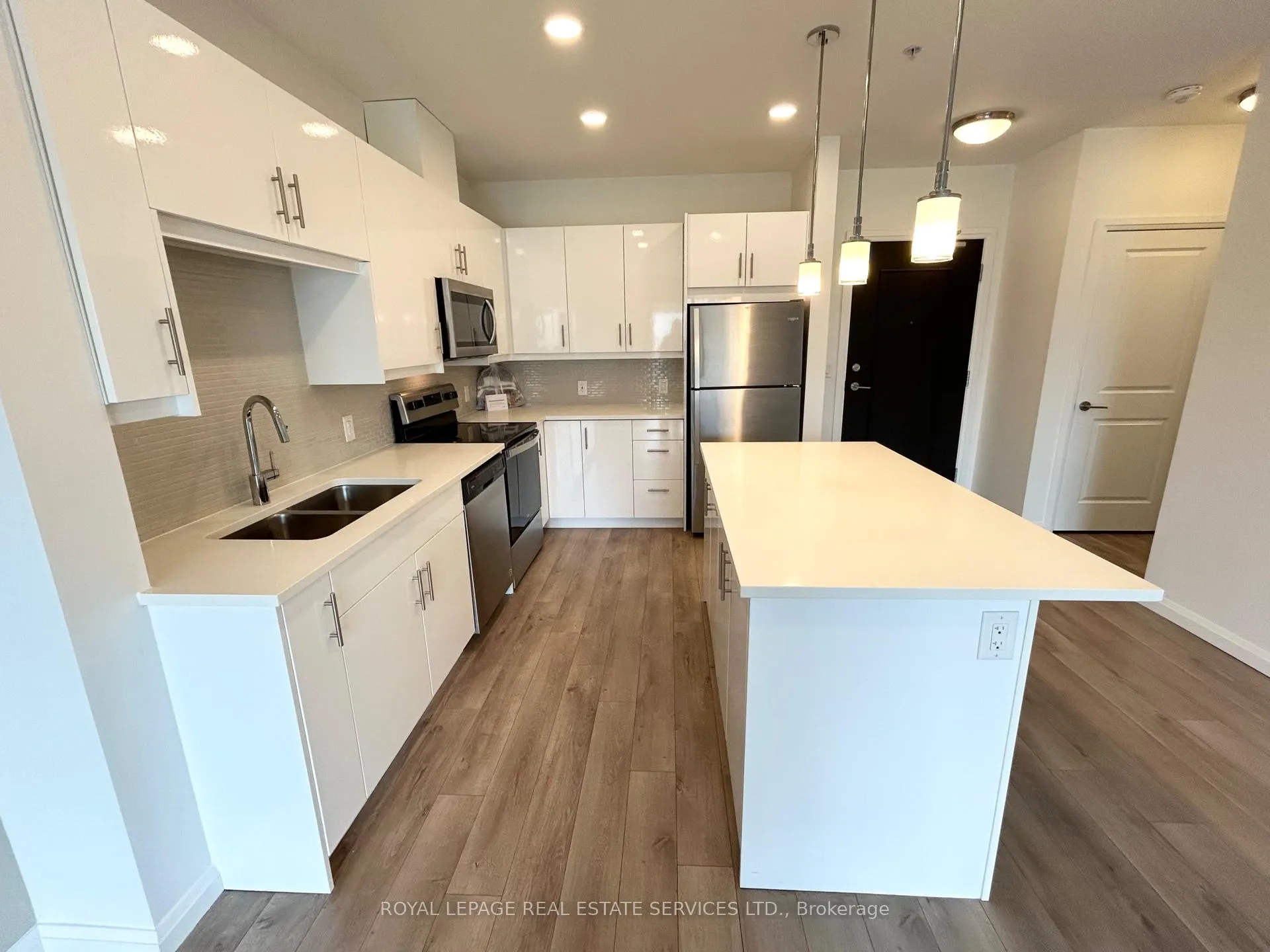 Photo 5 of Unit 412, 144 Watson Road N, Guelph, Grange Road — HOMEH