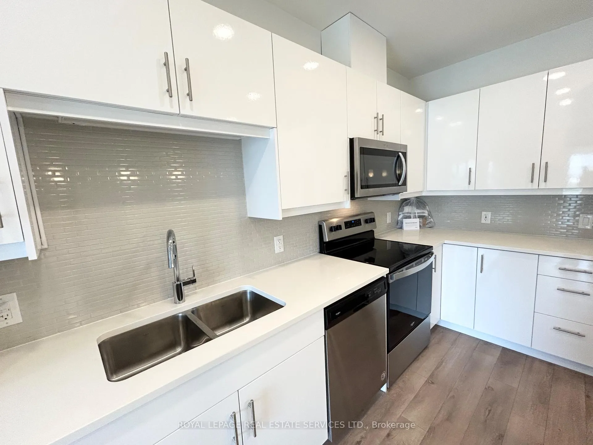 Photo 6 of Unit 412, 144 Watson Road N, Guelph, Grange Road — HOMEH