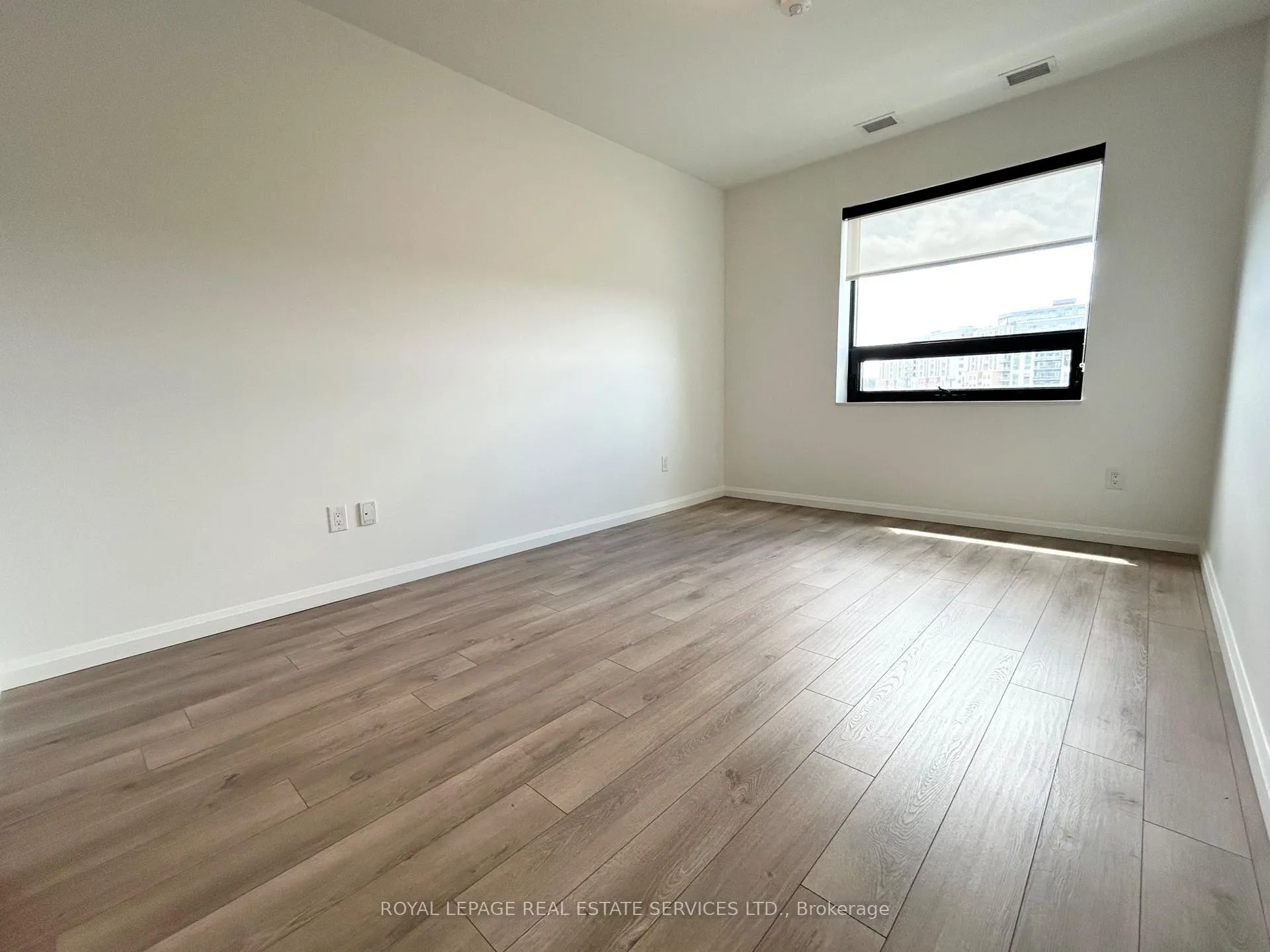 Photo 13 of Unit 412, 144 Watson Road N, Guelph, Grange Road — HOMEH