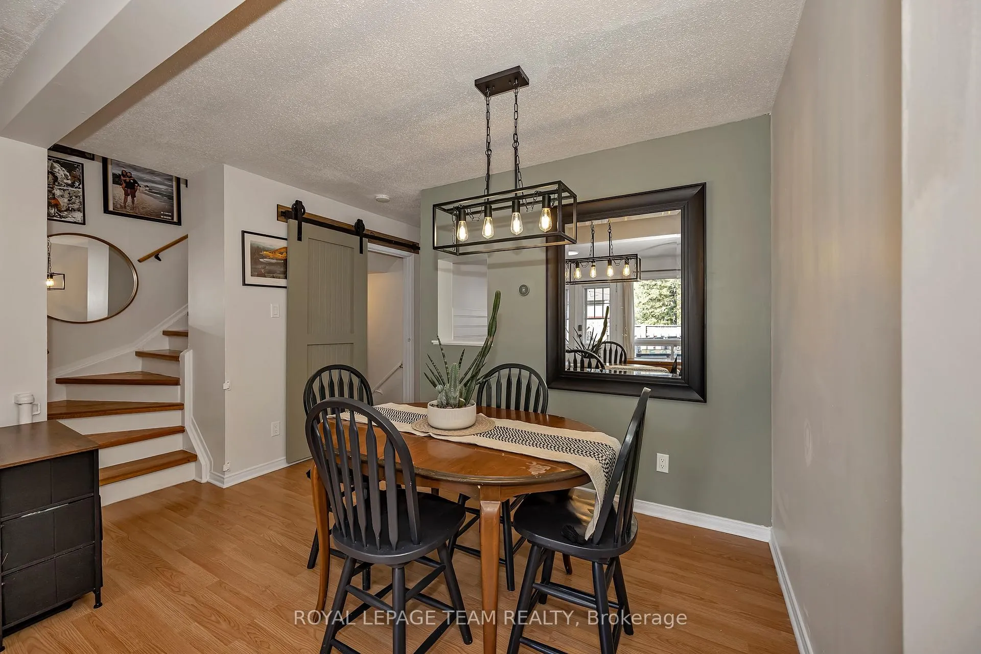 Photo 18 of 1832 Stonehenge Crescent, Ottawa, Pineview — HOMEH