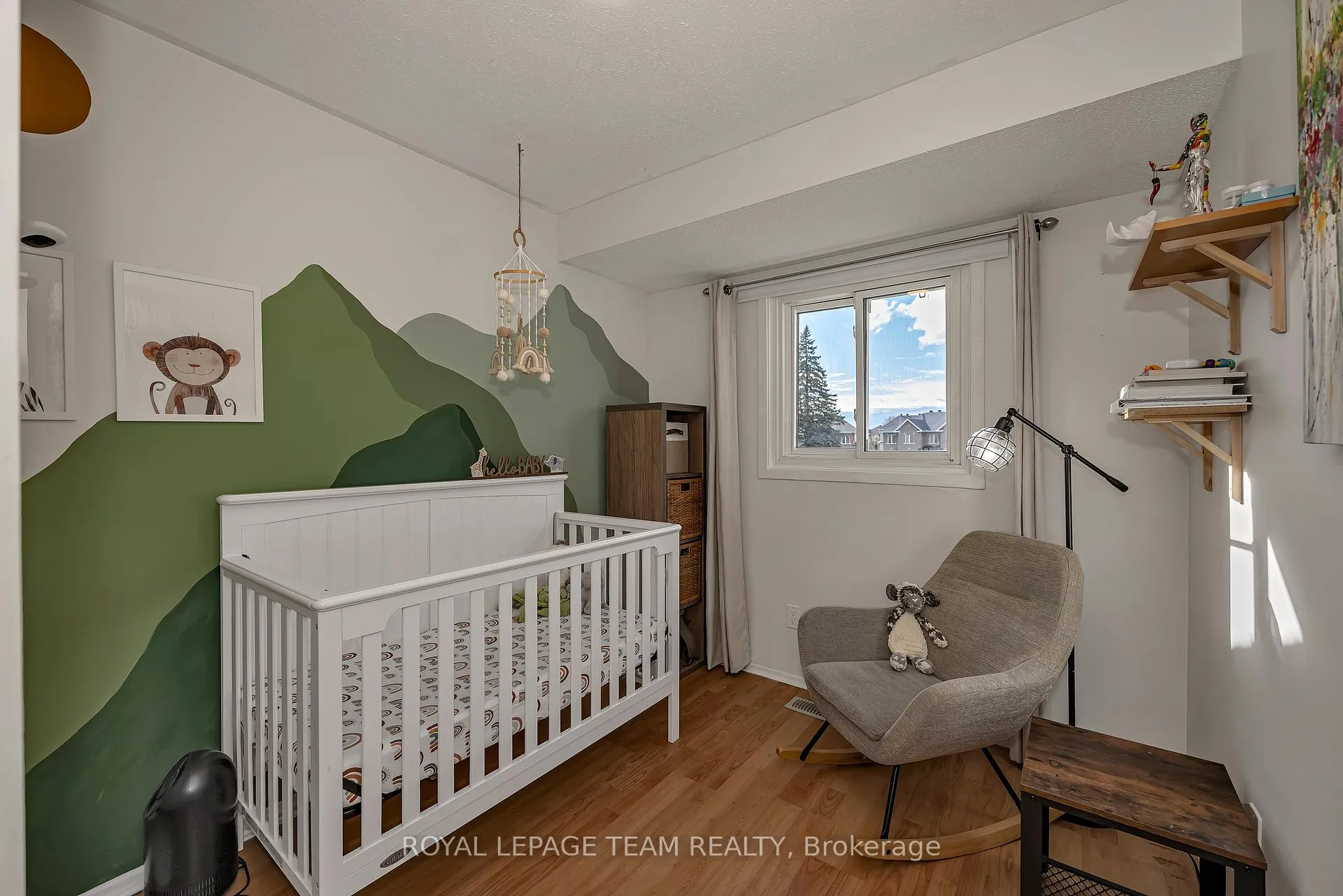 Photo 28 of 1832 Stonehenge Crescent, Ottawa, Pineview — HOMEH