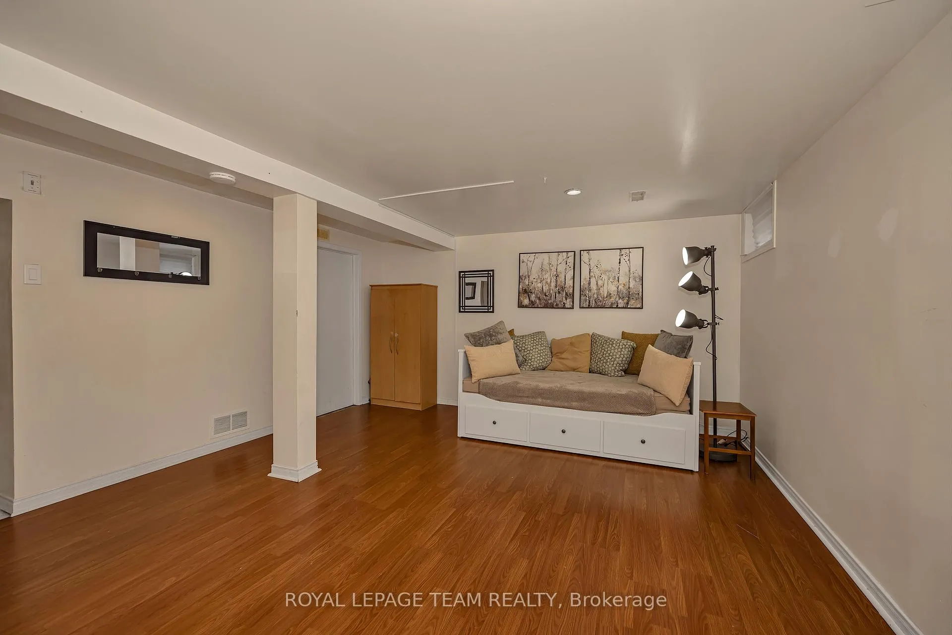Photo 30 of 1832 Stonehenge Crescent, Ottawa, Pineview — HOMEH