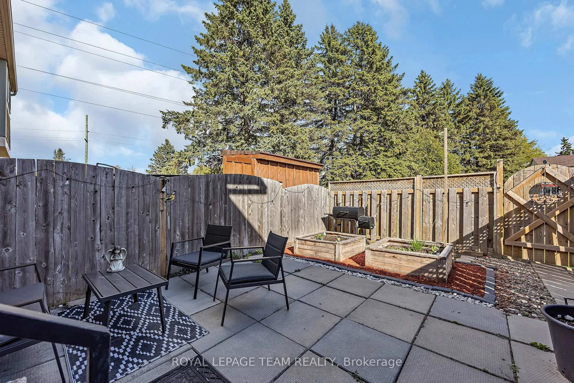 Photo 37 of 1832 Stonehenge Crescent, Ottawa, Pineview — HOMEH