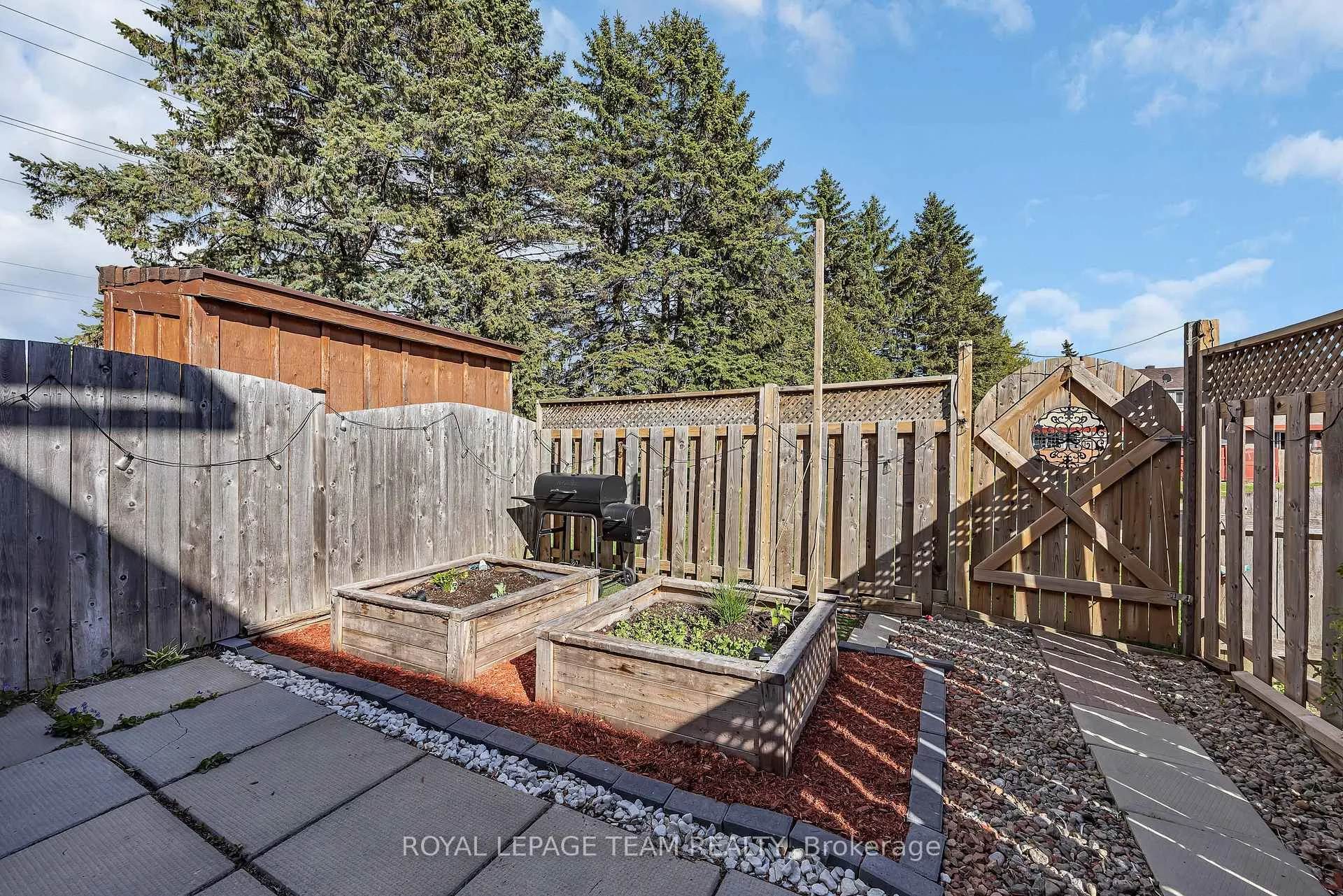 Photo 38 of 1832 Stonehenge Crescent, Ottawa, Pineview — HOMEH