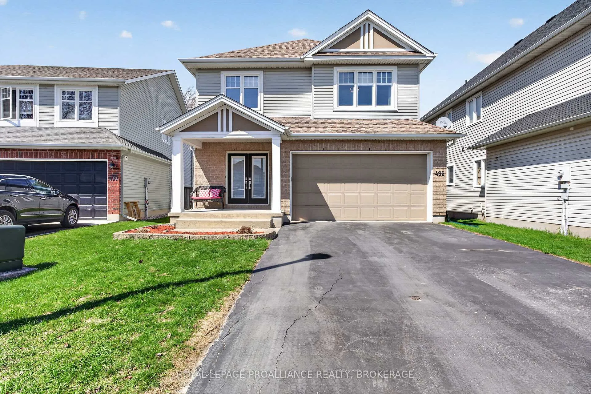 Photo 2 of 492 Cheryl Place, Kingston, Kingston East (Incl Barret Crt) — HOMEH